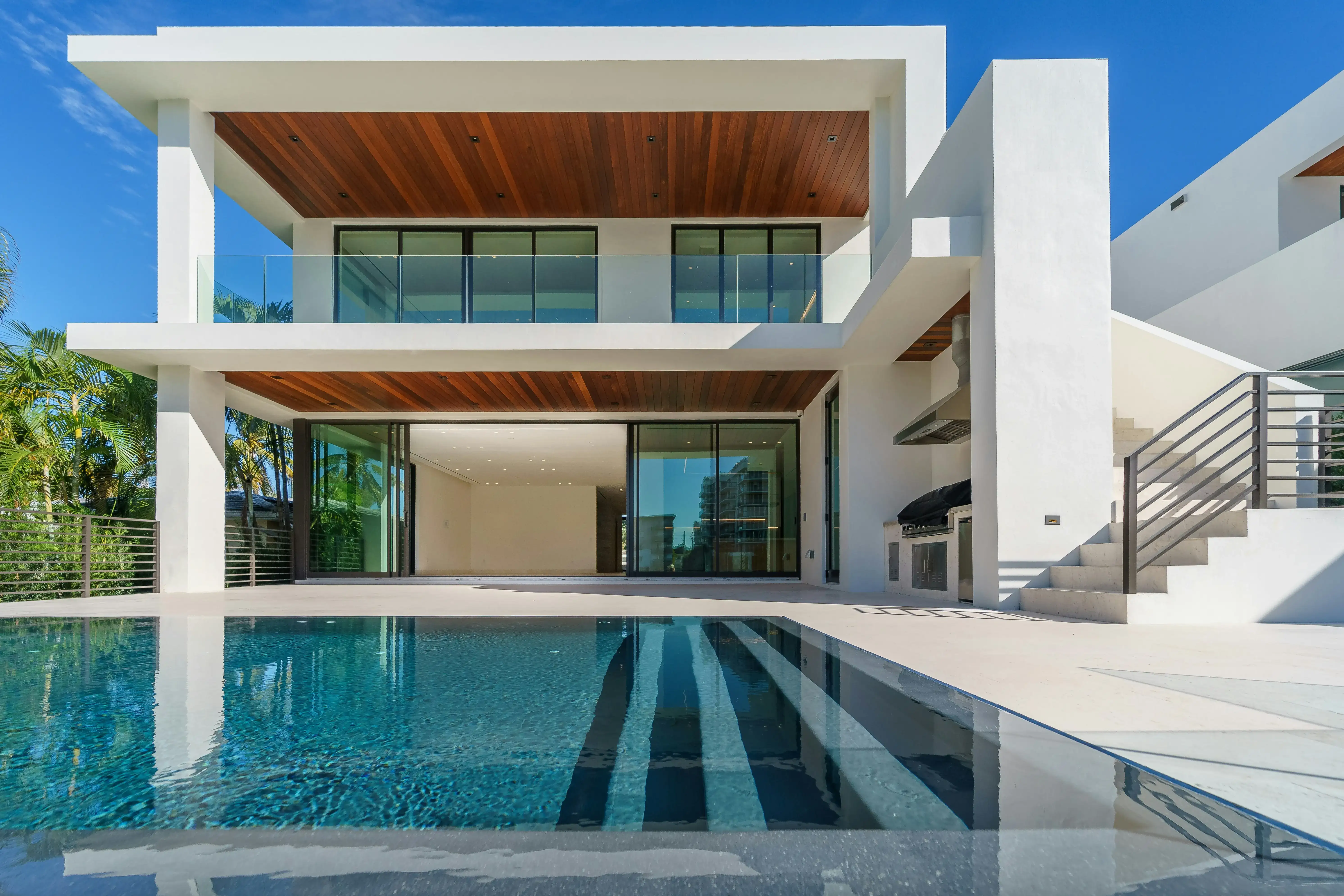Luxury Villas with Modern Amenities